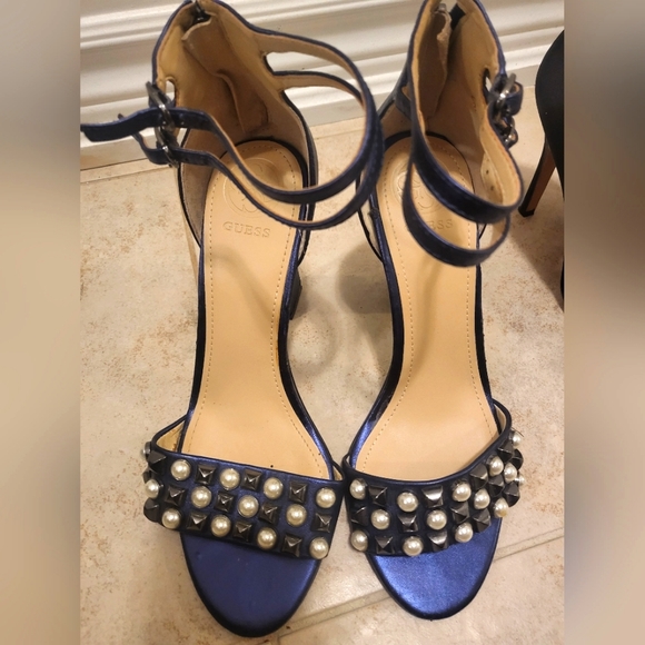 Guess sandals - Picture 1 of 4